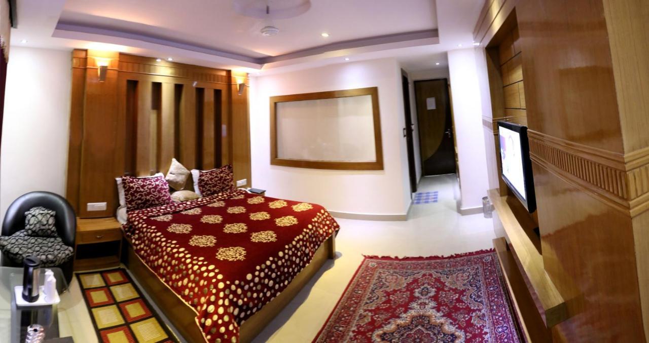 Hotel Raj Mandir Haridwar Ngoại thất bức ảnh