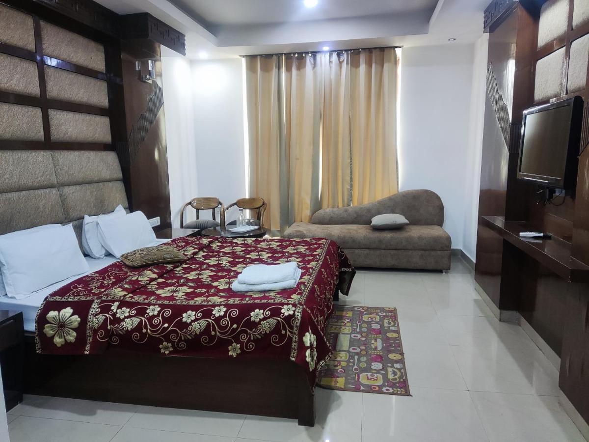 Hotel Raj Mandir Haridwar Ngoại thất bức ảnh