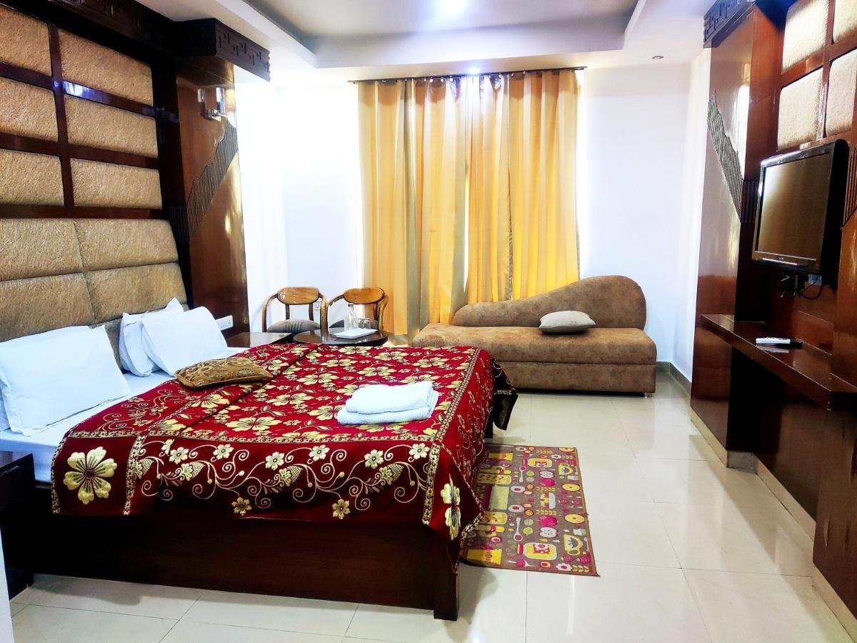 Hotel Raj Mandir Haridwar Ngoại thất bức ảnh