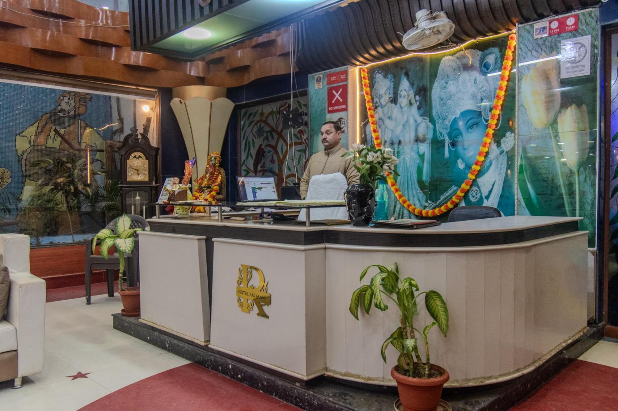 Hotel Raj Mandir Haridwar Ngoại thất bức ảnh