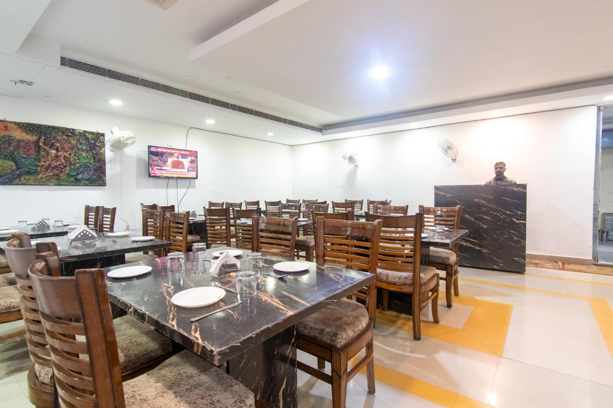 Hotel Raj Mandir Haridwar Ngoại thất bức ảnh
