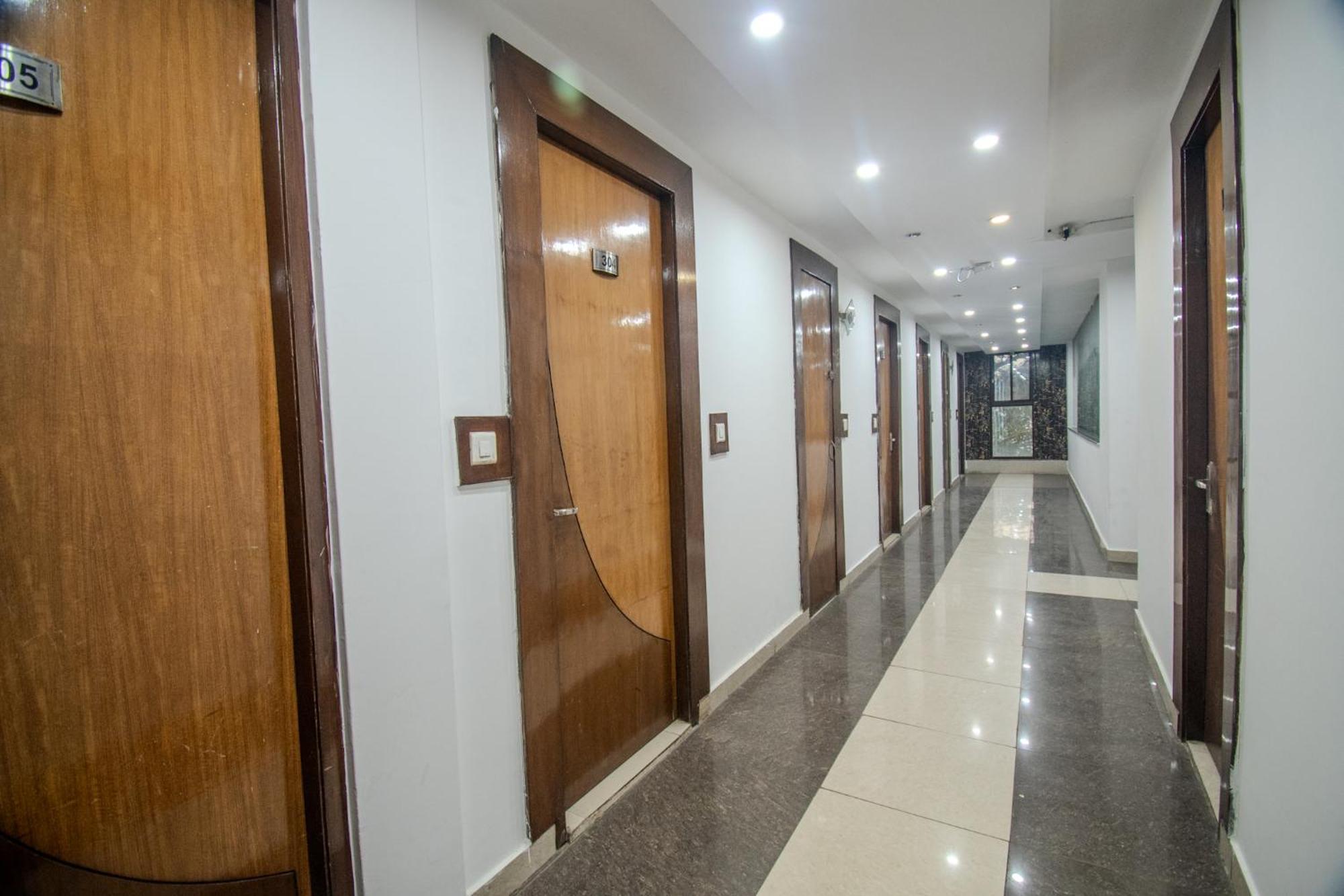 Hotel Raj Mandir Haridwar Ngoại thất bức ảnh