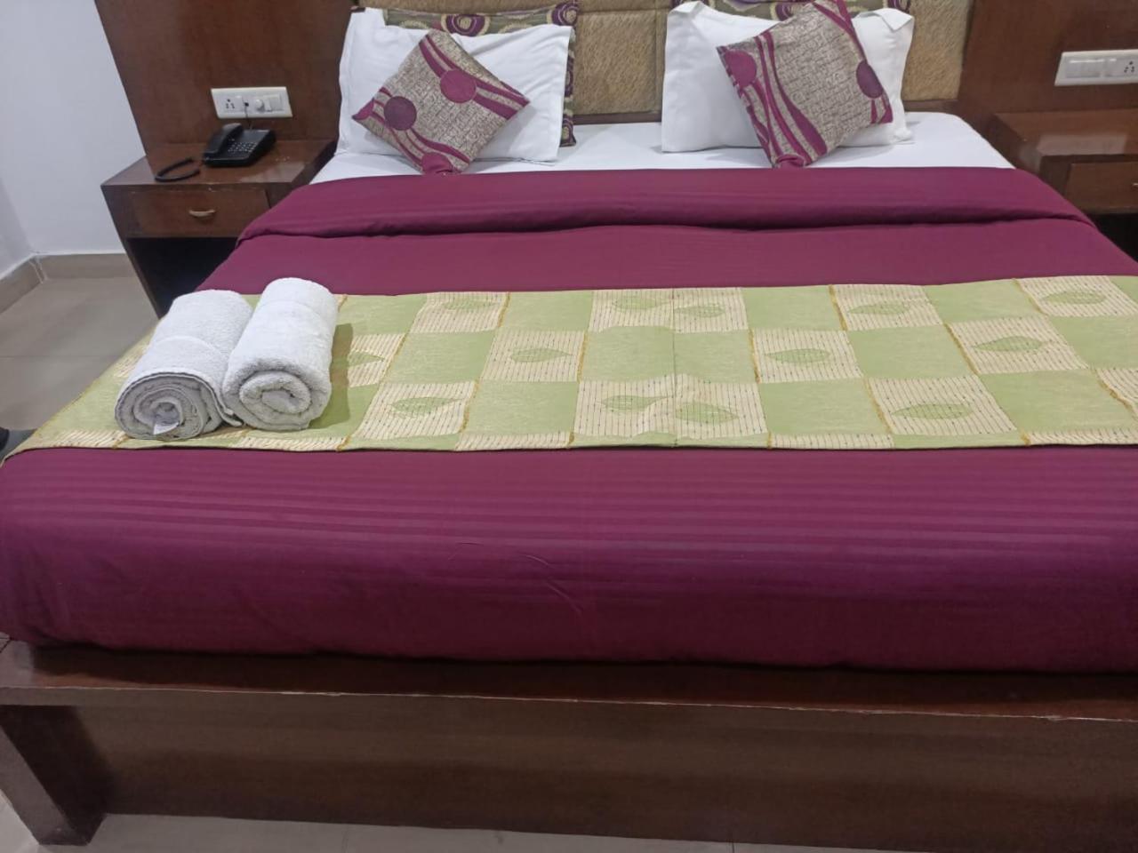 Hotel Raj Mandir Haridwar Ngoại thất bức ảnh