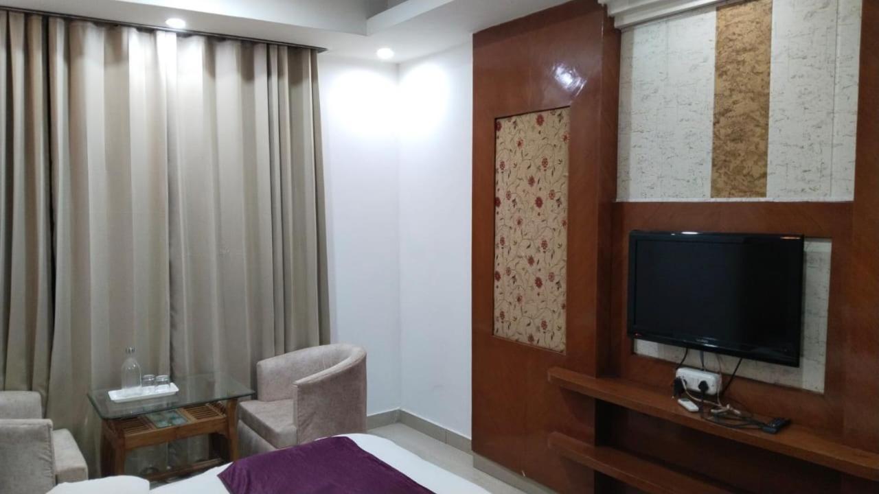 Hotel Raj Mandir Haridwar Ngoại thất bức ảnh
