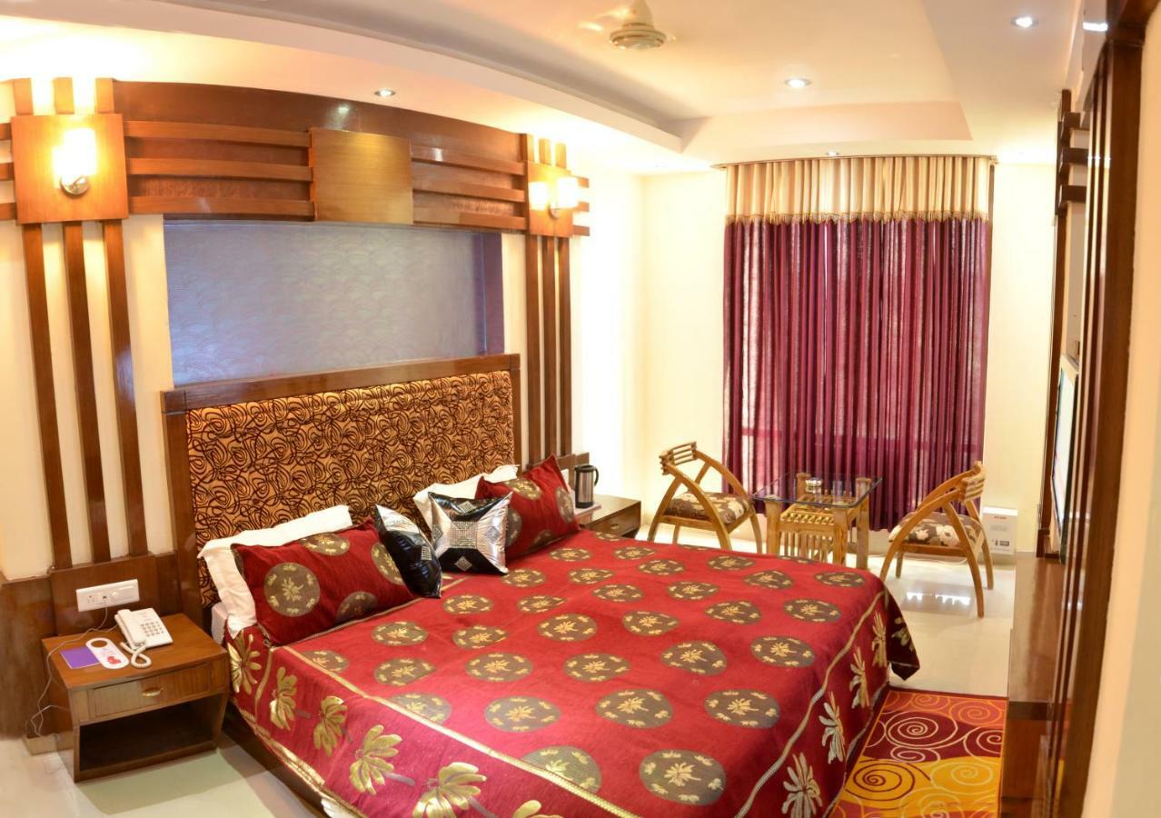 Hotel Raj Mandir Haridwar Ngoại thất bức ảnh