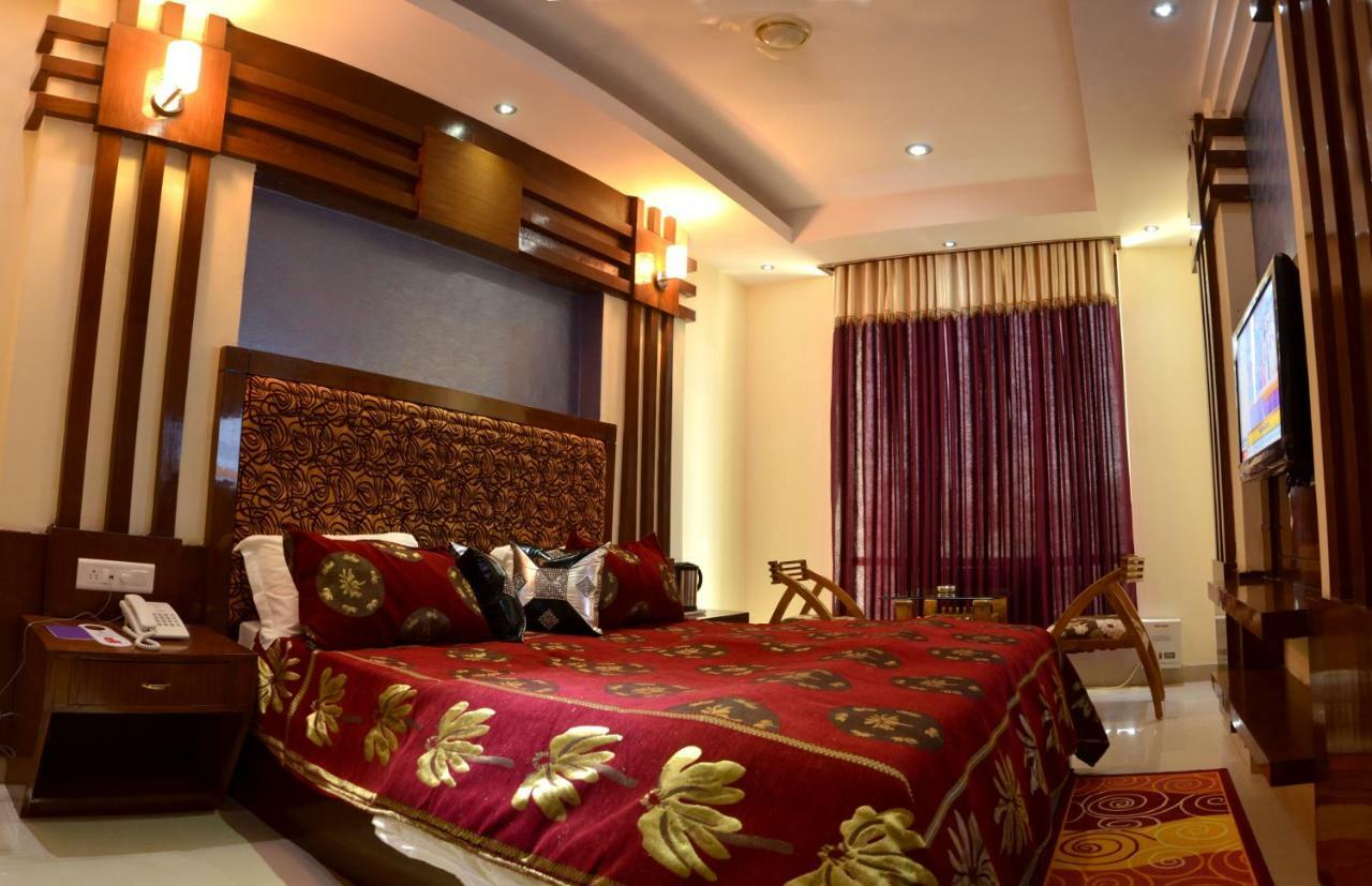 Hotel Raj Mandir Haridwar Ngoại thất bức ảnh